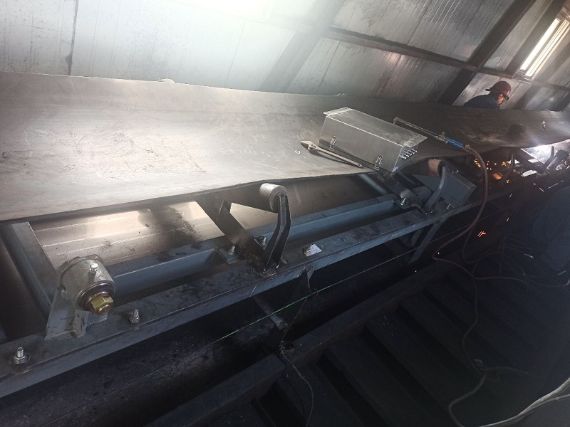 ICS-17A電子皮帶秤和FSD高精度皮帶秤在化工企業安裝調試中！